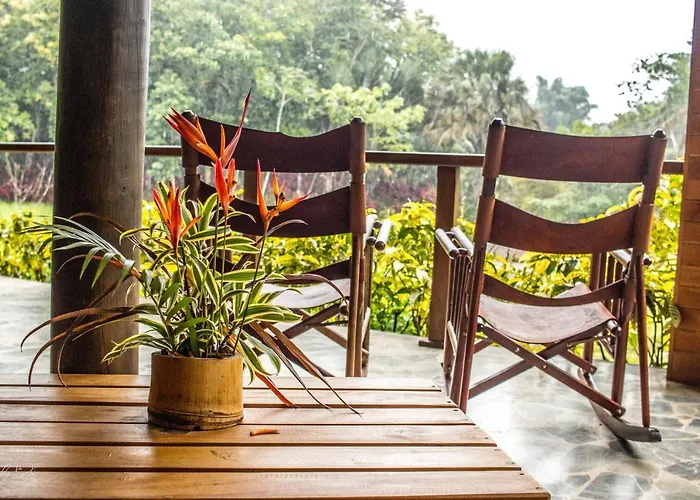 Macaw Lodge